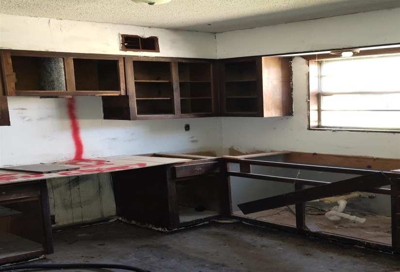 460 FOX VALLEY DR, Memphis, Tennessee 38127, 3 Bedrooms Bedrooms, 5 Rooms Rooms,1.1 BathroomsBathrooms,Residential,For Sale,FOX VALLEY,10220153