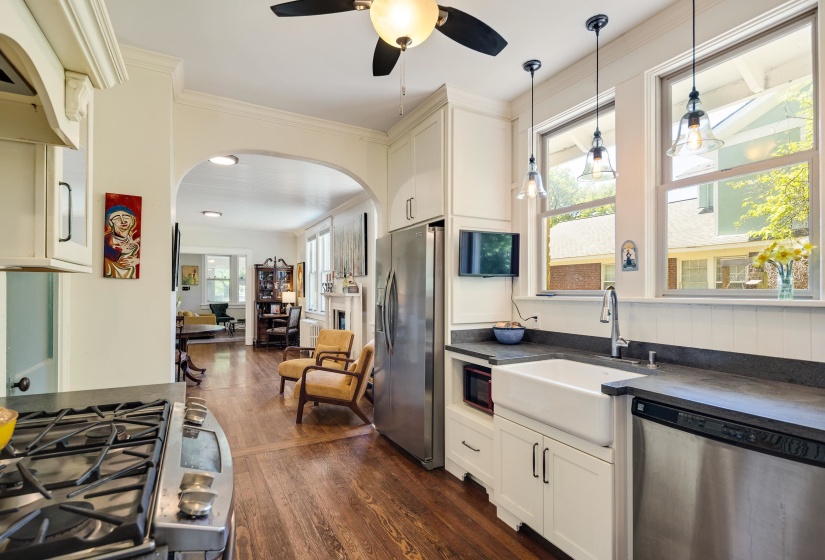 1744 YORK AVE, Memphis, Tennessee 38104, 3 Bedrooms Bedrooms, 6 Rooms Rooms,1 BathroomBathrooms,Residential,For Sale,YORK,10218877