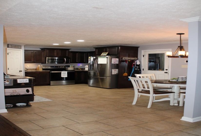 222 SUNGATE DR, Medina, Tennessee 38355, 3 Bedrooms Bedrooms, 5 Rooms Rooms,2 BathroomsBathrooms,Residential,For Sale,SUNGATE,10220177