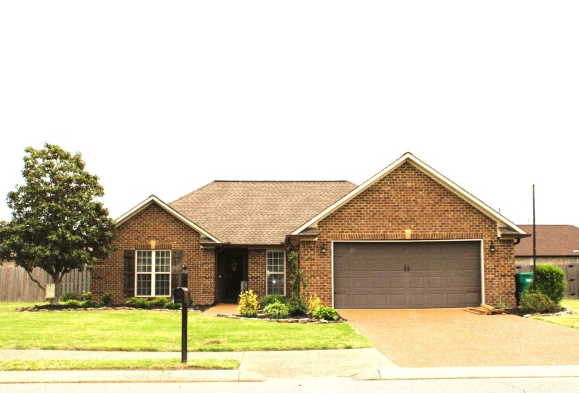 222 SUNGATE DR, Medina, Tennessee 38355, 3 Bedrooms Bedrooms, 5 Rooms Rooms,2 BathroomsBathrooms,Residential,For Sale,SUNGATE,10220177