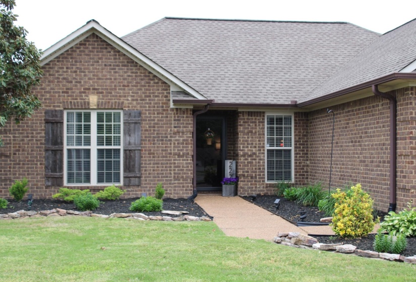 222 SUNGATE DR, Medina, Tennessee 38355, 3 Bedrooms Bedrooms, 5 Rooms Rooms,2 BathroomsBathrooms,Residential,For Sale,SUNGATE,10220177