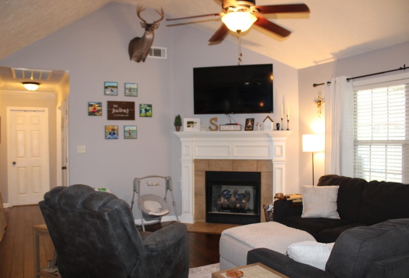 222 SUNGATE DR, Medina, Tennessee 38355, 3 Bedrooms Bedrooms, 5 Rooms Rooms,2 BathroomsBathrooms,Residential,For Sale,SUNGATE,10220177