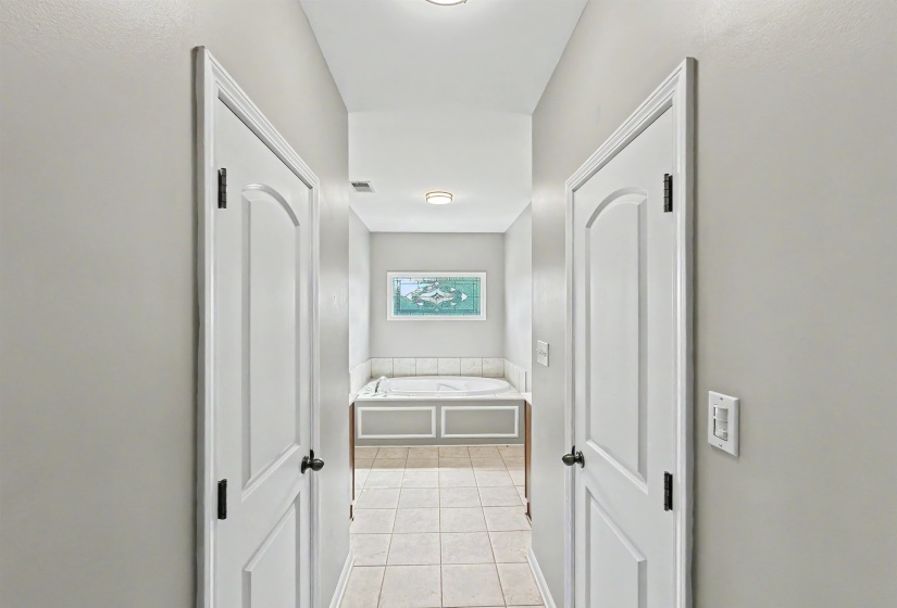 1706 MOSSY OAK LN, Collierville, Tennessee 38017, 5 Bedrooms Bedrooms, 11 Rooms Rooms,3 BathroomsBathrooms,Residential,For Sale,MOSSY OAK,10220198