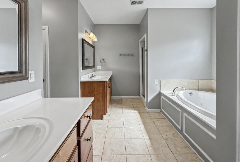 1706 MOSSY OAK LN, Collierville, Tennessee 38017, 5 Bedrooms Bedrooms, 11 Rooms Rooms,3 BathroomsBathrooms,Residential,For Sale,MOSSY OAK,10220198