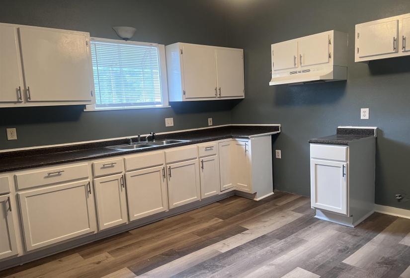 1050 CUMMINGS ST, Memphis, Tennessee 38106, 3 Bedrooms Bedrooms, 6 Rooms Rooms,2 BathroomsBathrooms,Residential,For Sale,CUMMINGS,10220203