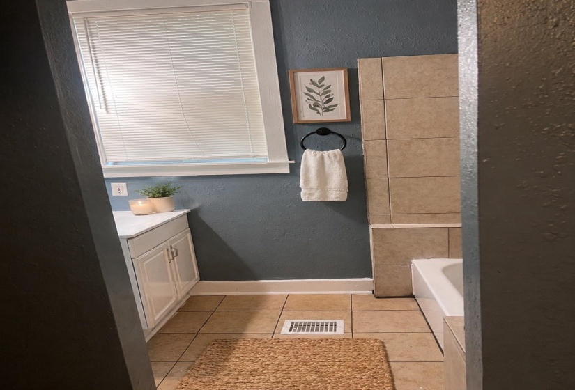 1050 CUMMINGS ST, Memphis, Tennessee 38106, 3 Bedrooms Bedrooms, 6 Rooms Rooms,2 BathroomsBathrooms,Residential,For Sale,CUMMINGS,10220203