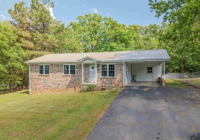 131 HIDEAWAY SQ, Selmer, Tennessee 38375, 3 Bedrooms Bedrooms, 6 Rooms Rooms,2 BathroomsBathrooms,Residential,For Sale,HIDEAWAY,10220204
