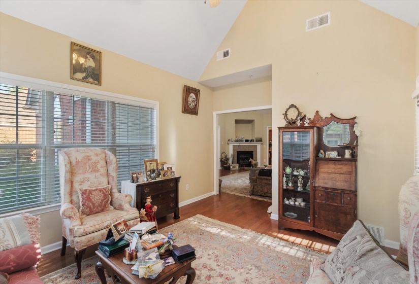 75 PEYTON RIDGE DR, Collierville, Tennessee 38017, 3 Bedrooms Bedrooms, 8 Rooms Rooms,2 BathroomsBathrooms,Residential,For Sale,PEYTON RIDGE,10220187