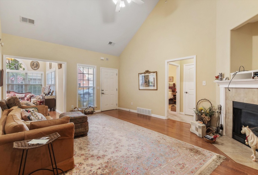 75 PEYTON RIDGE DR, Collierville, Tennessee 38017, 3 Bedrooms Bedrooms, 8 Rooms Rooms,2 BathroomsBathrooms,Residential,For Sale,PEYTON RIDGE,10220187