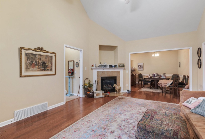 75 PEYTON RIDGE DR, Collierville, Tennessee 38017, 3 Bedrooms Bedrooms, 8 Rooms Rooms,2 BathroomsBathrooms,Residential,For Sale,PEYTON RIDGE,10220187