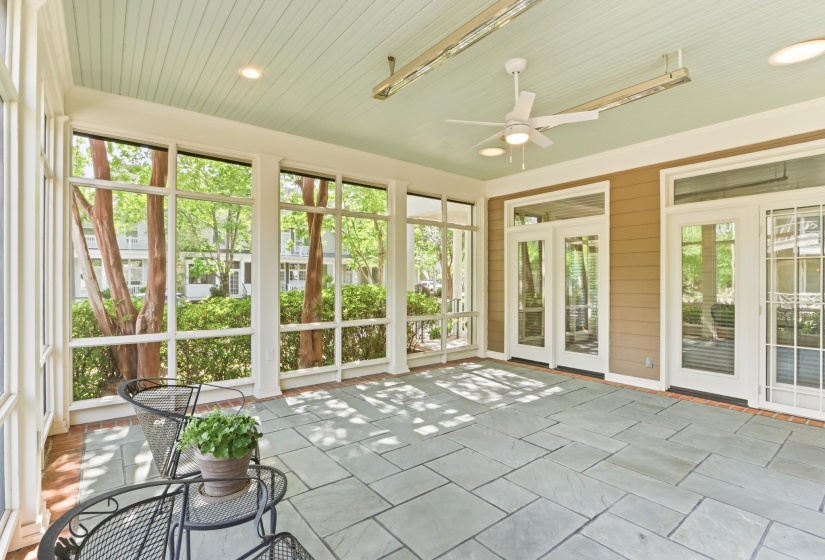 942 HARBOR VIEW DR, Memphis, Tennessee 38103, 3 Bedrooms Bedrooms, 7 Rooms Rooms,2.1 BathroomsBathrooms,Residential,For Sale,HARBOR VIEW,10220191