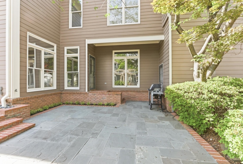 942 HARBOR VIEW DR, Memphis, Tennessee 38103, 3 Bedrooms Bedrooms, 7 Rooms Rooms,2.1 BathroomsBathrooms,Residential,For Sale,HARBOR VIEW,10220191