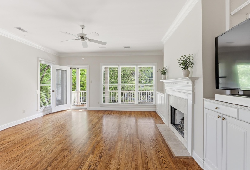 942 HARBOR VIEW DR, Memphis, Tennessee 38103, 3 Bedrooms Bedrooms, 7 Rooms Rooms,2.1 BathroomsBathrooms,Residential,For Sale,HARBOR VIEW,10220191