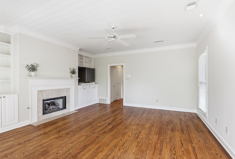 942 HARBOR VIEW DR, Memphis, Tennessee 38103, 3 Bedrooms Bedrooms, 7 Rooms Rooms,2.1 BathroomsBathrooms,Residential,For Sale,HARBOR VIEW,10220191