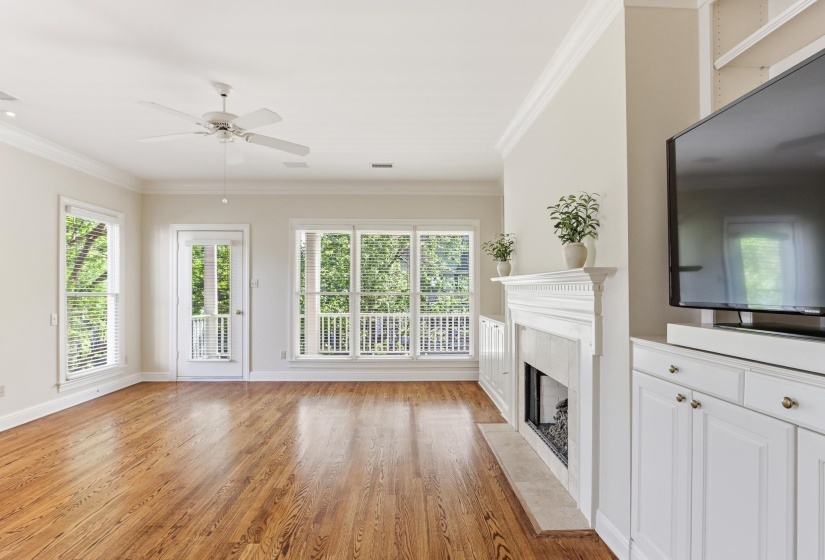 942 HARBOR VIEW DR, Memphis, Tennessee 38103, 3 Bedrooms Bedrooms, 7 Rooms Rooms,2.1 BathroomsBathrooms,Residential,For Sale,HARBOR VIEW,10220191