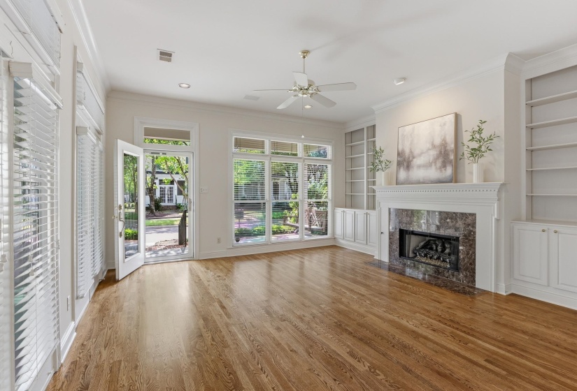 942 HARBOR VIEW DR, Memphis, Tennessee 38103, 3 Bedrooms Bedrooms, 7 Rooms Rooms,2.1 BathroomsBathrooms,Residential,For Sale,HARBOR VIEW,10220191