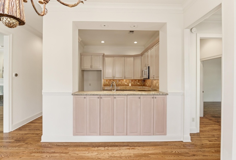 942 HARBOR VIEW DR, Memphis, Tennessee 38103, 3 Bedrooms Bedrooms, 7 Rooms Rooms,2.1 BathroomsBathrooms,Residential,For Sale,HARBOR VIEW,10220191