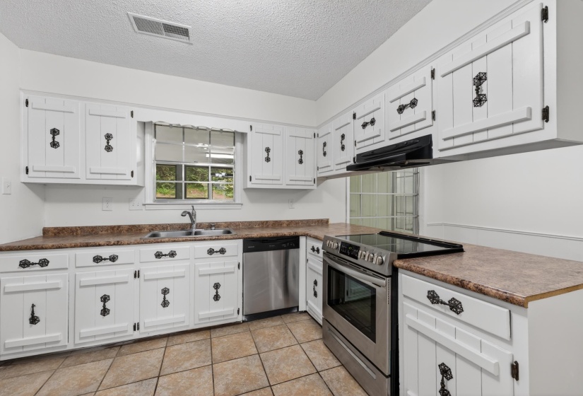 3754 WIND VALLEY DR, Memphis, Tennessee 38125, 4 Bedrooms Bedrooms, 7 Rooms Rooms,3 BathroomsBathrooms,Residential,For Sale,WIND VALLEY,10220192