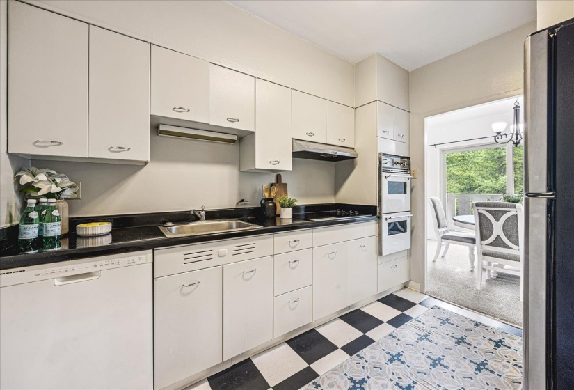 1960 PARKWAY AVE, Memphis, Tennessee 38112, 1 Bedroom Bedrooms, 4 Rooms Rooms,1 BathroomBathrooms,Residential,For Sale,PARKWAY,10220214