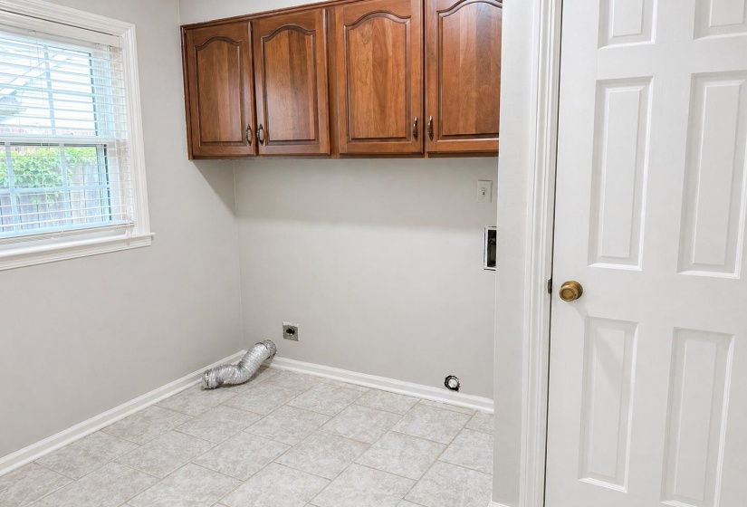 2148 RIVERDALE RD, Germantown, Tennessee 38138, 4 Bedrooms Bedrooms, 8 Rooms Rooms,2 BathroomsBathrooms,Rental Properties,For Sale,RIVERDALE,10220226