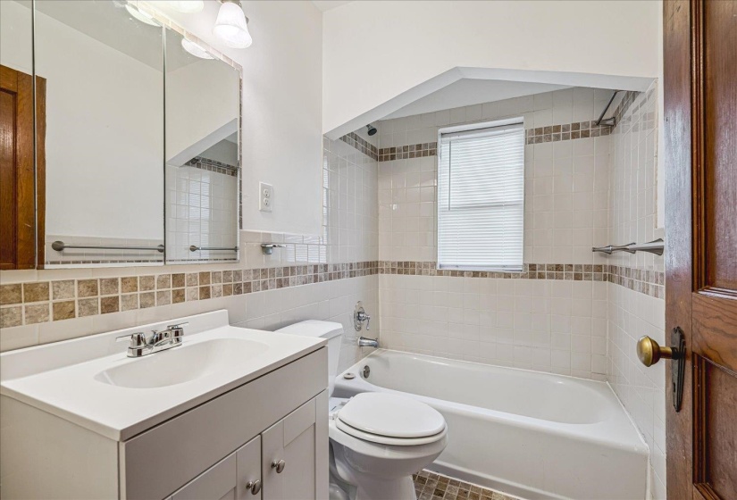 2415 LAMAR CIR, Memphis, Tennessee 38114, 3 Bedrooms Bedrooms, 7 Rooms Rooms,1 BathroomBathrooms,Residential,For Sale,LAMAR,10220219