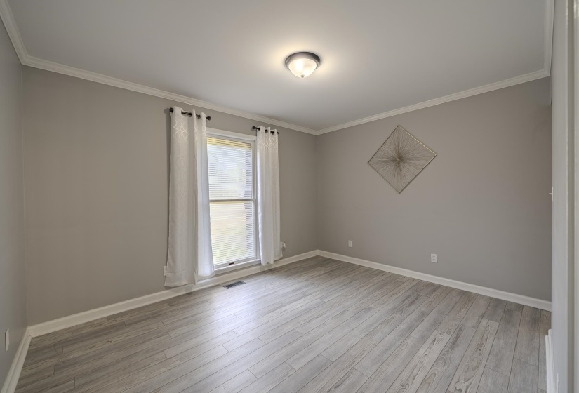 195 YEISER DR, Savannah, Tennessee 38372-1285, 3 Bedrooms Bedrooms, 8 Rooms Rooms,2 BathroomsBathrooms,Residential,For Sale,YEISER,10220222