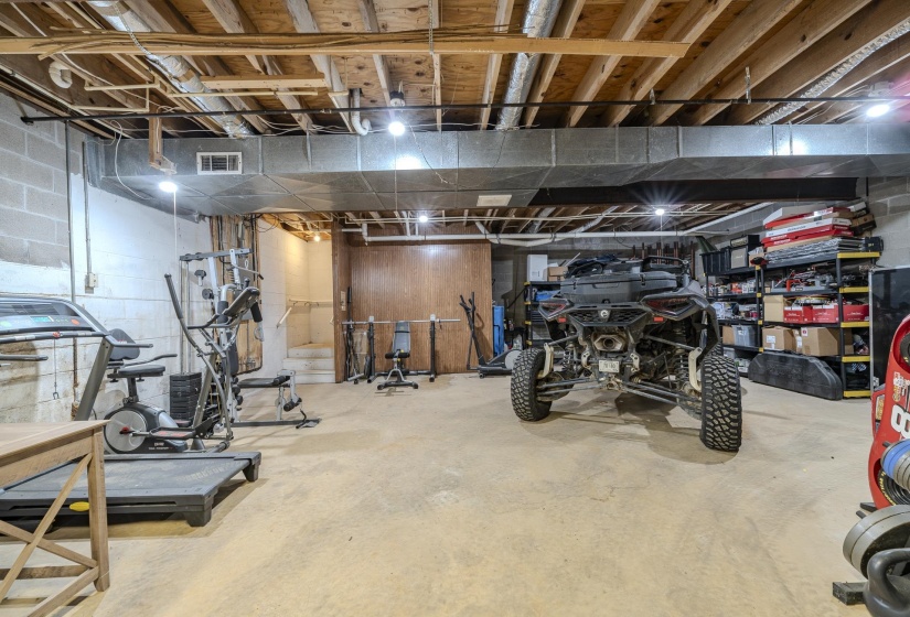 195 YEISER DR, Savannah, Tennessee 38372-1285, 3 Bedrooms Bedrooms, 8 Rooms Rooms,2 BathroomsBathrooms,Residential,For Sale,YEISER,10220222