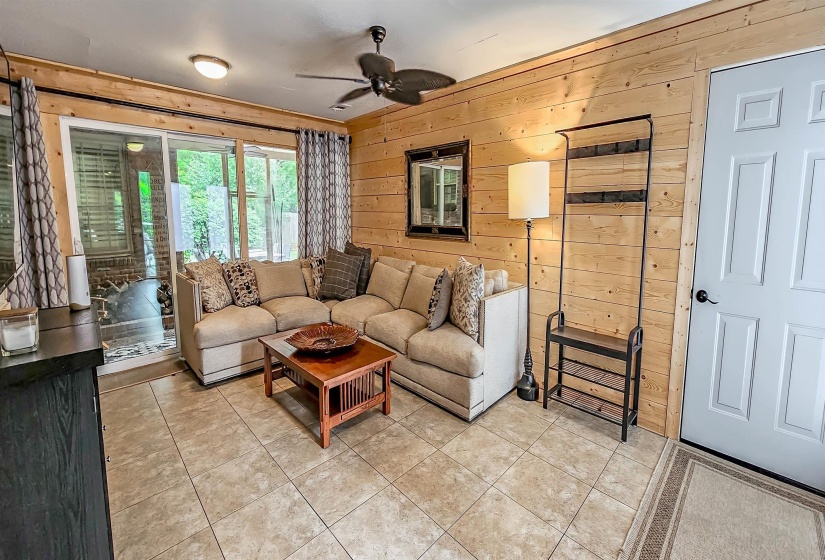 2254 KIRBY PKY, Memphis, Tennessee 38119, 6 Bedrooms Bedrooms, 11 Rooms Rooms,3 BathroomsBathrooms,Residential,For Sale,KIRBY,10220223