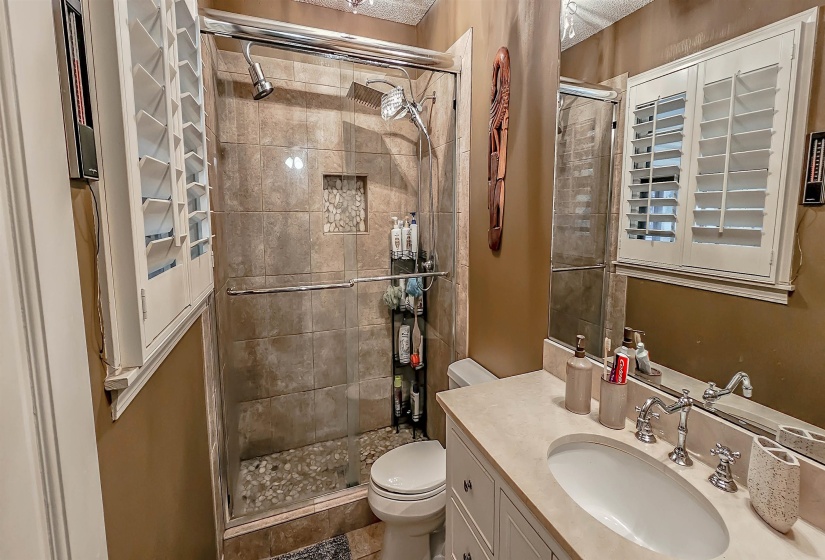 2254 KIRBY PKY, Memphis, Tennessee 38119, 6 Bedrooms Bedrooms, 11 Rooms Rooms,3 BathroomsBathrooms,Residential,For Sale,KIRBY,10220223