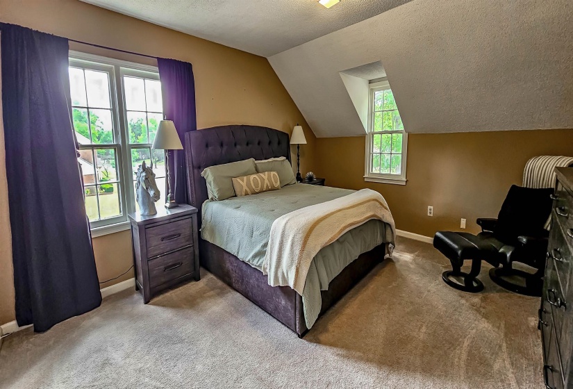 2254 KIRBY PKY, Memphis, Tennessee 38119, 6 Bedrooms Bedrooms, 11 Rooms Rooms,3 BathroomsBathrooms,Residential,For Sale,KIRBY,10220223