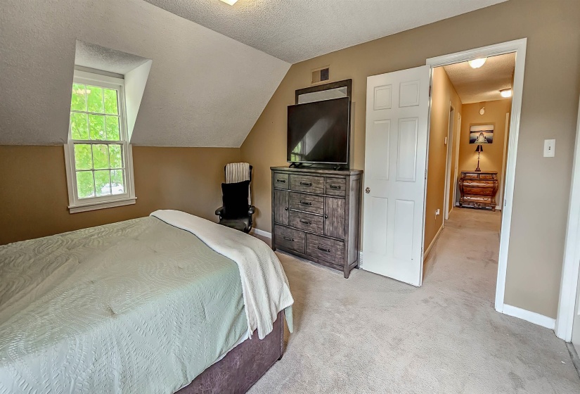 2254 KIRBY PKY, Memphis, Tennessee 38119, 6 Bedrooms Bedrooms, 11 Rooms Rooms,3 BathroomsBathrooms,Residential,For Sale,KIRBY,10220223