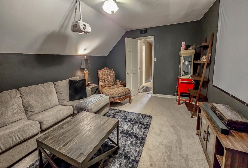 2254 KIRBY PKY, Memphis, Tennessee 38119, 6 Bedrooms Bedrooms, 11 Rooms Rooms,3 BathroomsBathrooms,Residential,For Sale,KIRBY,10220223