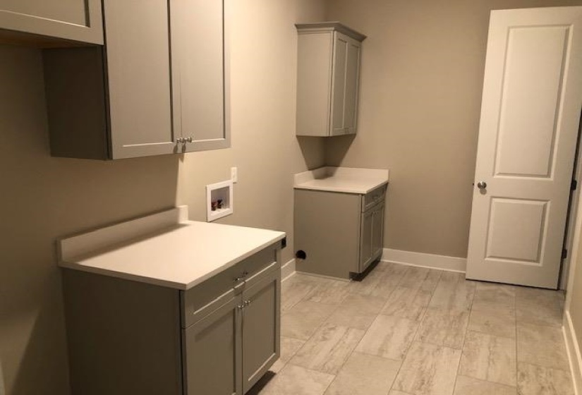 1302 BELFAIR DR, Collierville, Tennessee 38017, 5 Bedrooms Bedrooms, 10 Rooms Rooms,3.1 BathroomsBathrooms,Rental Properties,For Sale,BELFAIR,10220232