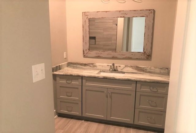 1302 BELFAIR DR, Collierville, Tennessee 38017, 5 Bedrooms Bedrooms, 10 Rooms Rooms,3.1 BathroomsBathrooms,Rental Properties,For Sale,BELFAIR,10220232