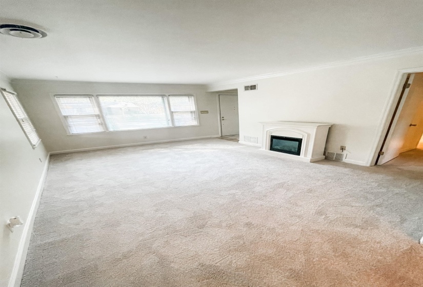 1270 PERKINS TERRACE RD, Memphis, Tennessee 38117, 3 Bedrooms Bedrooms, 6 Rooms Rooms,1 BathroomBathrooms,Rental Properties,For Sale,PERKINS TERRACE,10220233