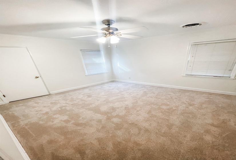 1270 PERKINS TERRACE RD, Memphis, Tennessee 38117, 3 Bedrooms Bedrooms, 6 Rooms Rooms,1 BathroomBathrooms,Rental Properties,For Sale,PERKINS TERRACE,10220233