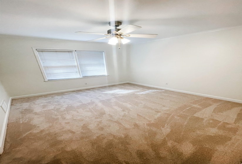 1270 PERKINS TERRACE RD, Memphis, Tennessee 38117, 3 Bedrooms Bedrooms, 6 Rooms Rooms,1 BathroomBathrooms,Rental Properties,For Sale,PERKINS TERRACE,10220233