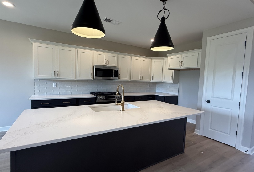 25 TREY MEADOWS DR, Oakland, Tennessee 38060, 5 Bedroom Bedrooms, 10 Room Rooms,3 BathroomBathrooms,Residential,For Sale,TREY MEADOWS,0,10217611