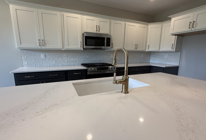 25 TREY MEADOWS DR, Oakland, Tennessee 38060, 5 Bedroom Bedrooms, 10 Room Rooms,3 BathroomBathrooms,Residential,For Sale,TREY MEADOWS,0,10217611