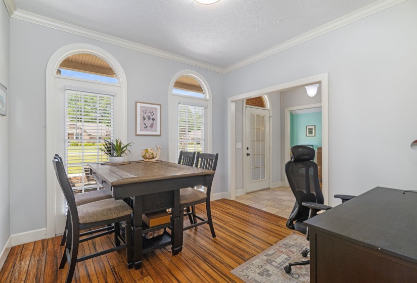 20 RED OAK LANE LN, Starkville, Mississippi 39759, 4 Bedroom Bedrooms, 10 Room Rooms,2 BathroomBathrooms,Residential,For Sale,RED OAK LANE,0,10220250
