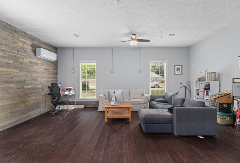 20 RED OAK LANE LN, Starkville, Mississippi 39759, 4 Bedroom Bedrooms, 10 Room Rooms,2 BathroomBathrooms,Residential,For Sale,RED OAK LANE,0,10220250