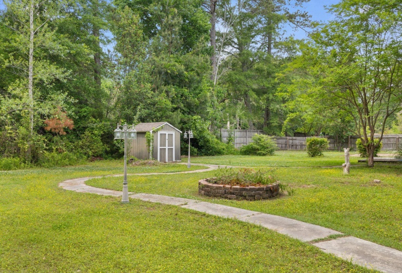 20 RED OAK LANE LN, Starkville, Mississippi 39759, 4 Bedroom Bedrooms, 10 Room Rooms,2 BathroomBathrooms,Residential,For Sale,RED OAK LANE,0,10220250