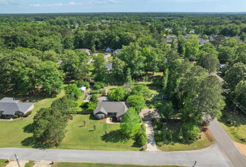 20 RED OAK LANE LN, Starkville, Mississippi 39759, 4 Bedroom Bedrooms, 10 Room Rooms,2 BathroomBathrooms,Residential,For Sale,RED OAK LANE,0,10220250