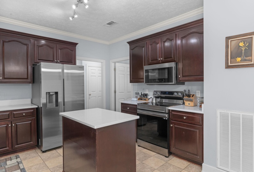 20 RED OAK LANE LN, Starkville, Mississippi 39759, 4 Bedroom Bedrooms, 10 Room Rooms,2 BathroomBathrooms,Residential,For Sale,RED OAK LANE,0,10220250