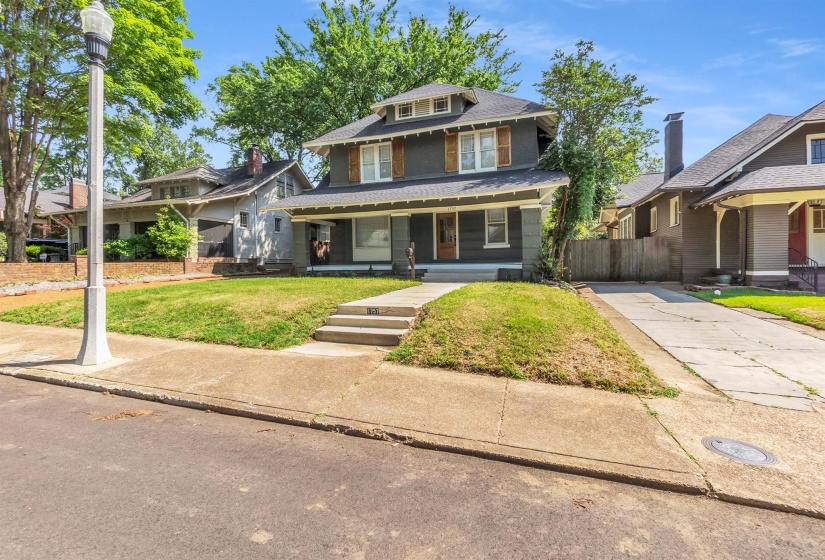 1757 VINTON AVE, Memphis, Tennessee 38104, 4 Bedroom Bedrooms, 9 Room Rooms,2 BathroomBathrooms,Residential,For Sale,VINTON,0,10220255