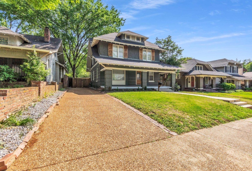 1757 VINTON AVE, Memphis, Tennessee 38104, 4 Bedroom Bedrooms, 9 Room Rooms,2 BathroomBathrooms,Residential,For Sale,VINTON,0,10220255