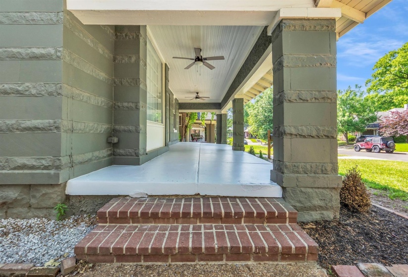 1757 VINTON AVE, Memphis, Tennessee 38104, 4 Bedroom Bedrooms, 9 Room Rooms,2 BathroomBathrooms,Residential,For Sale,VINTON,0,10220255