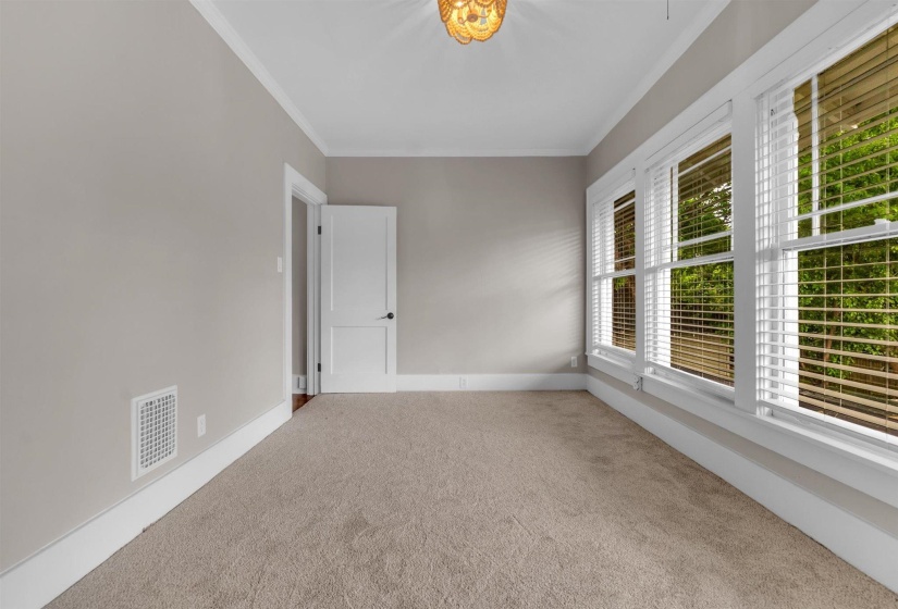 1757 VINTON AVE, Memphis, Tennessee 38104, 4 Bedroom Bedrooms, 9 Room Rooms,2 BathroomBathrooms,Residential,For Sale,VINTON,0,10220255