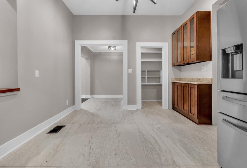 1757 VINTON AVE, Memphis, Tennessee 38104, 4 Bedroom Bedrooms, 9 Room Rooms,2 BathroomBathrooms,Residential,For Sale,VINTON,0,10220255