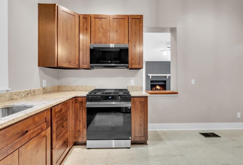 1757 VINTON AVE, Memphis, Tennessee 38104, 4 Bedroom Bedrooms, 9 Room Rooms,2 BathroomBathrooms,Residential,For Sale,VINTON,0,10220255